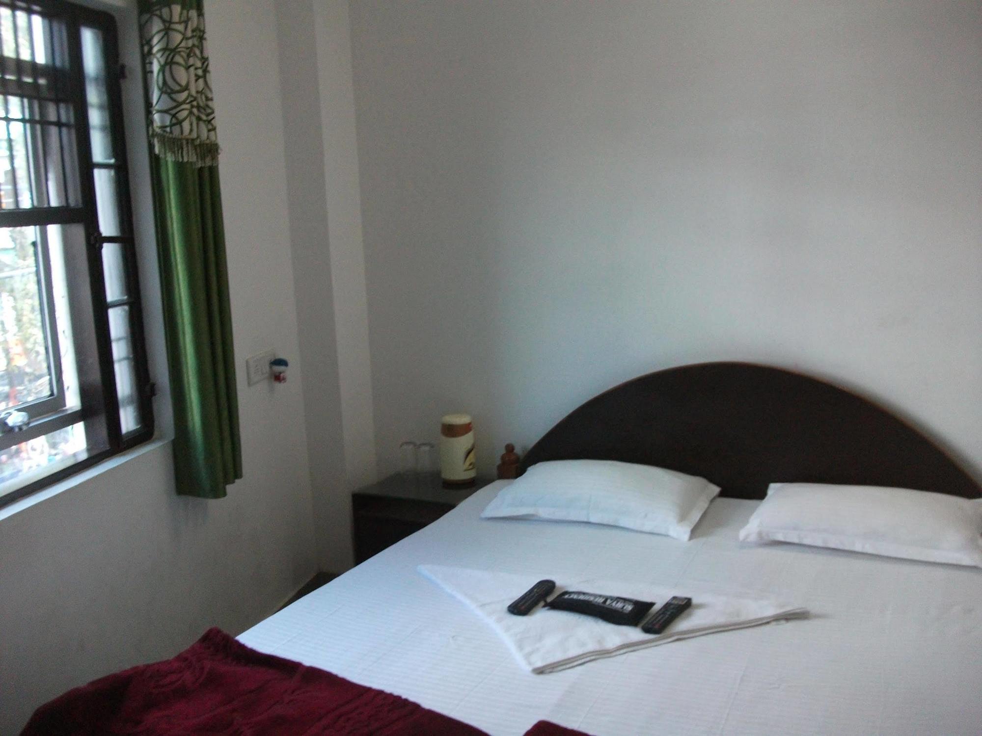 Surya Residency Paying Guest House Варанаси Экстерьер фото